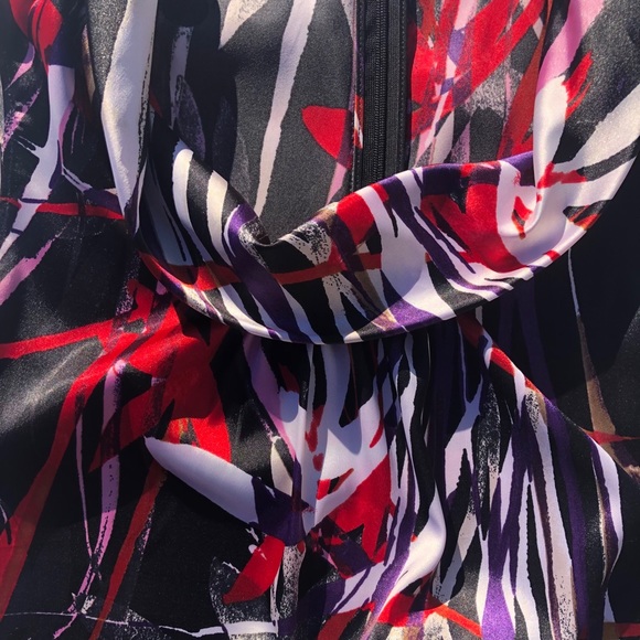 Tahari Cowl Neck Shell Top - Picture 2 of 4